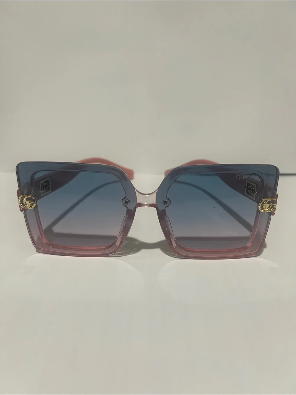 Brand new Gucci Blue and Pink Gradient Square Sunglasses with Gold GG, DUST BAG